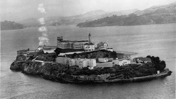 isla-de-alcatraz_6419742b_250505164330_1280x1031