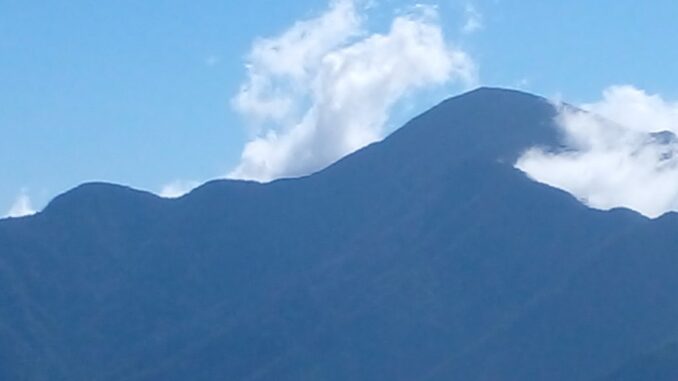 4-El-Pico-Turquino-visto-desde-la-loma-de-La-Gloria-1024x768